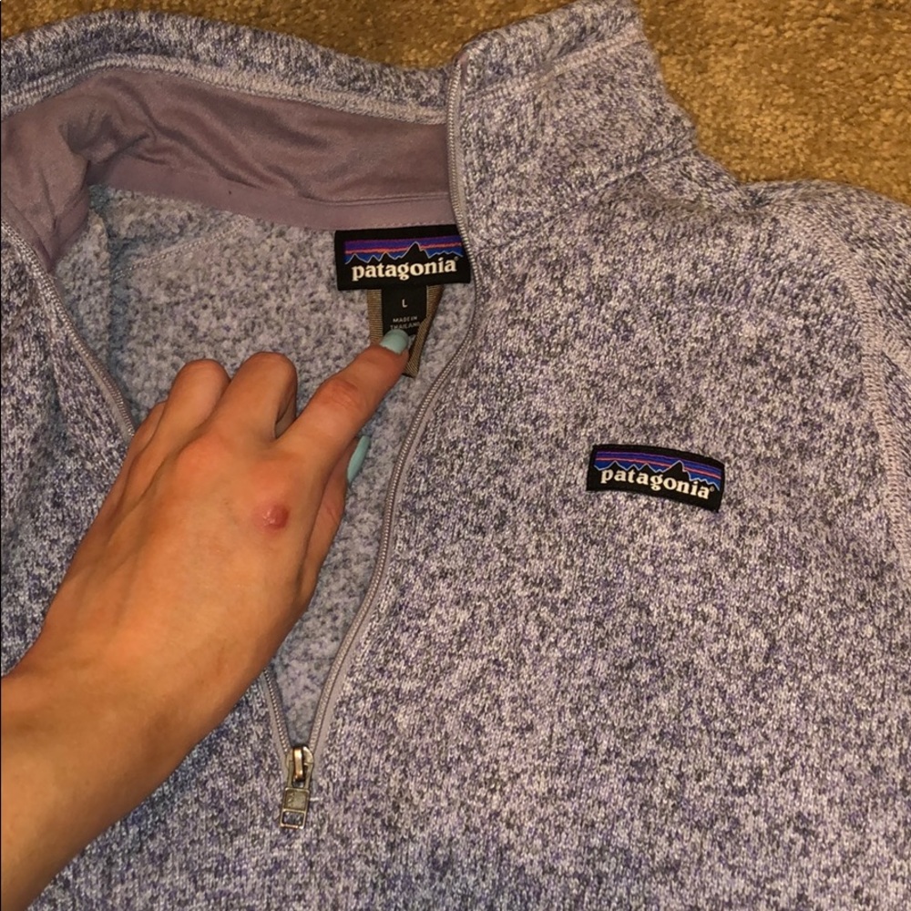 purple-ish gray Patagonia pullover size large!!